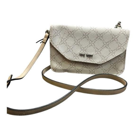 NINE WEST Zane SLG Small Crossbody Purse/Handbag Vanilla Logo 7.5x5 - Picture 1 of 11